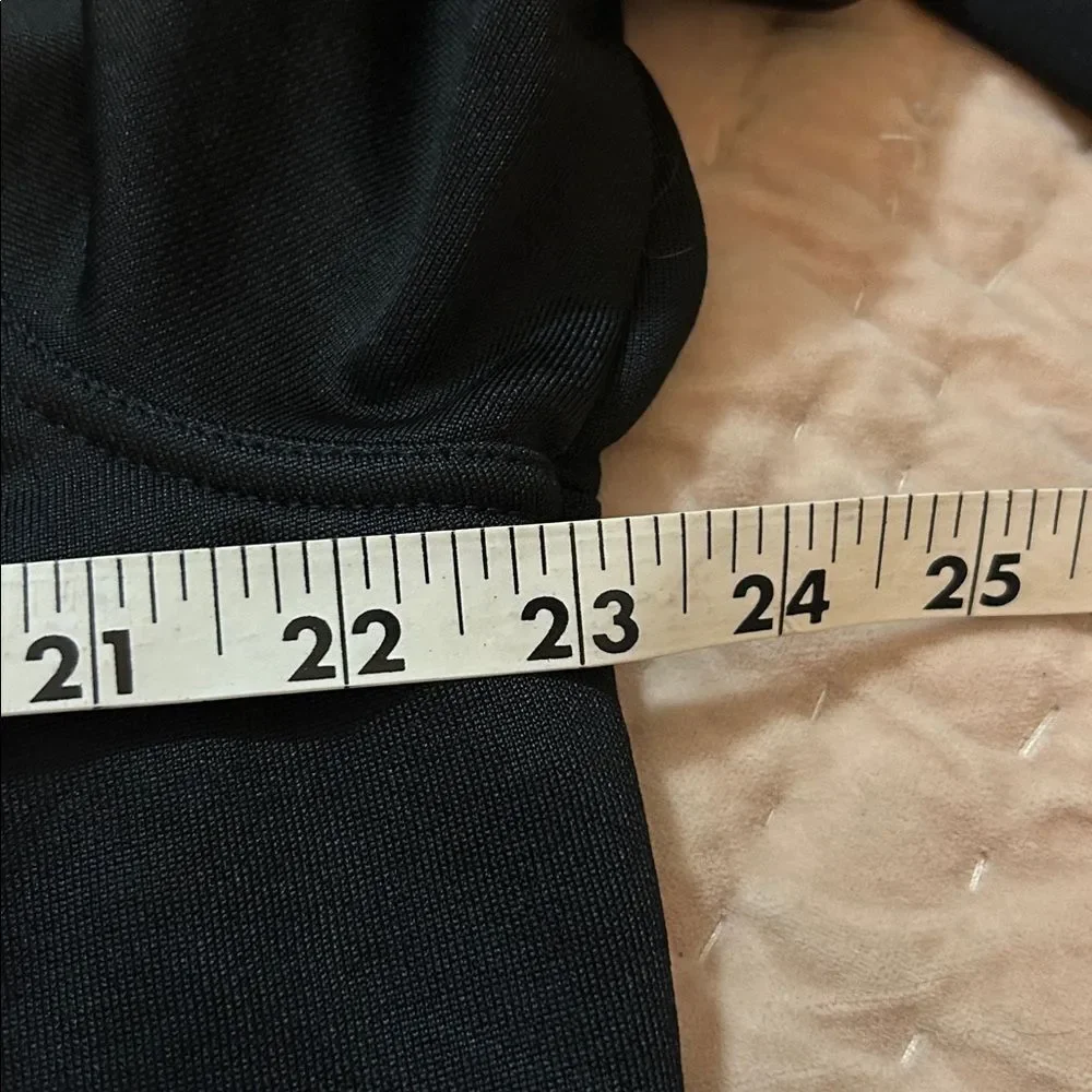 Vince Men's Black Zip-Up track jacket medium